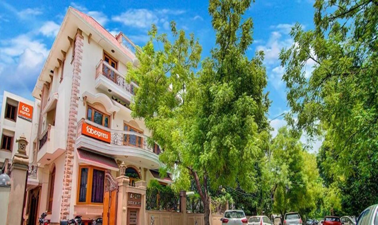 Fabexpress Ashray Hotel Noida Bagian luar foto