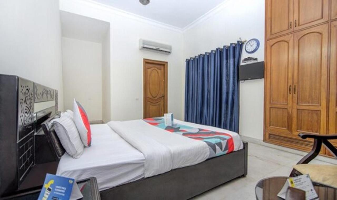 Fabexpress Ashray Hotel Noida Bagian luar foto