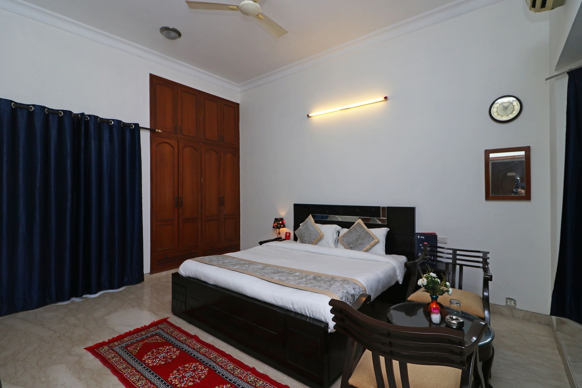 Fabexpress Ashray Hotel Noida Bagian luar foto