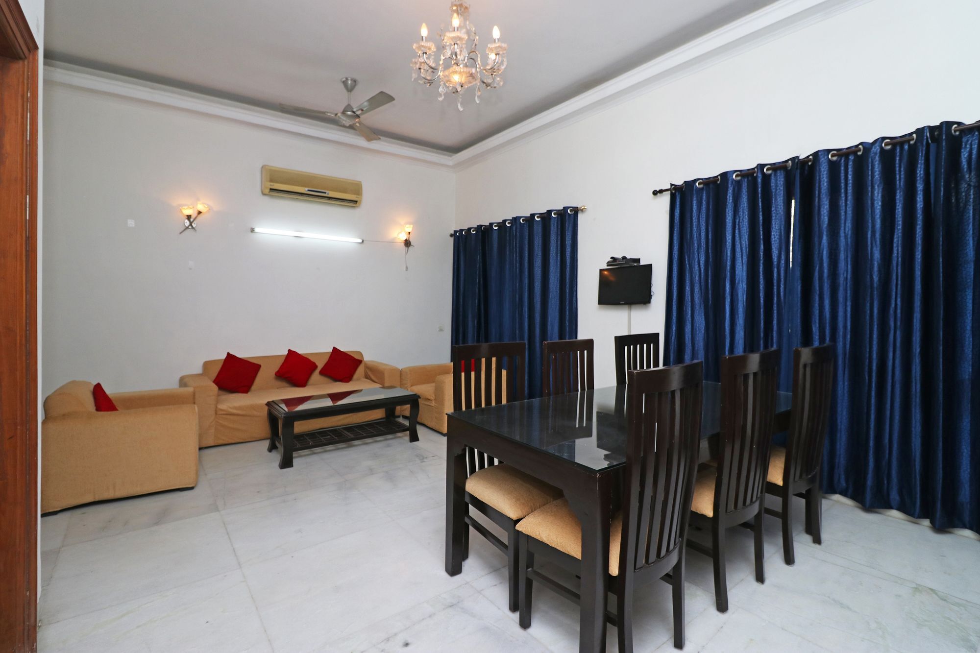 Fabexpress Ashray Hotel Noida Bagian luar foto