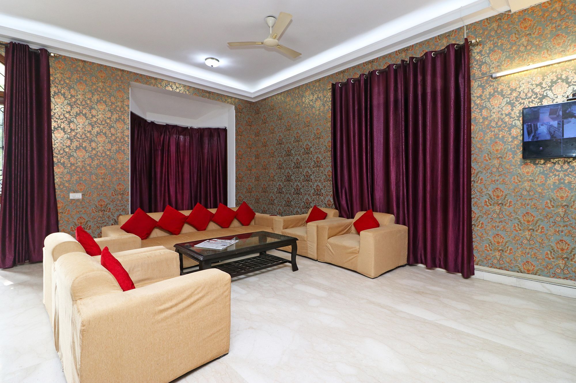 Fabexpress Ashray Hotel Noida Bagian luar foto