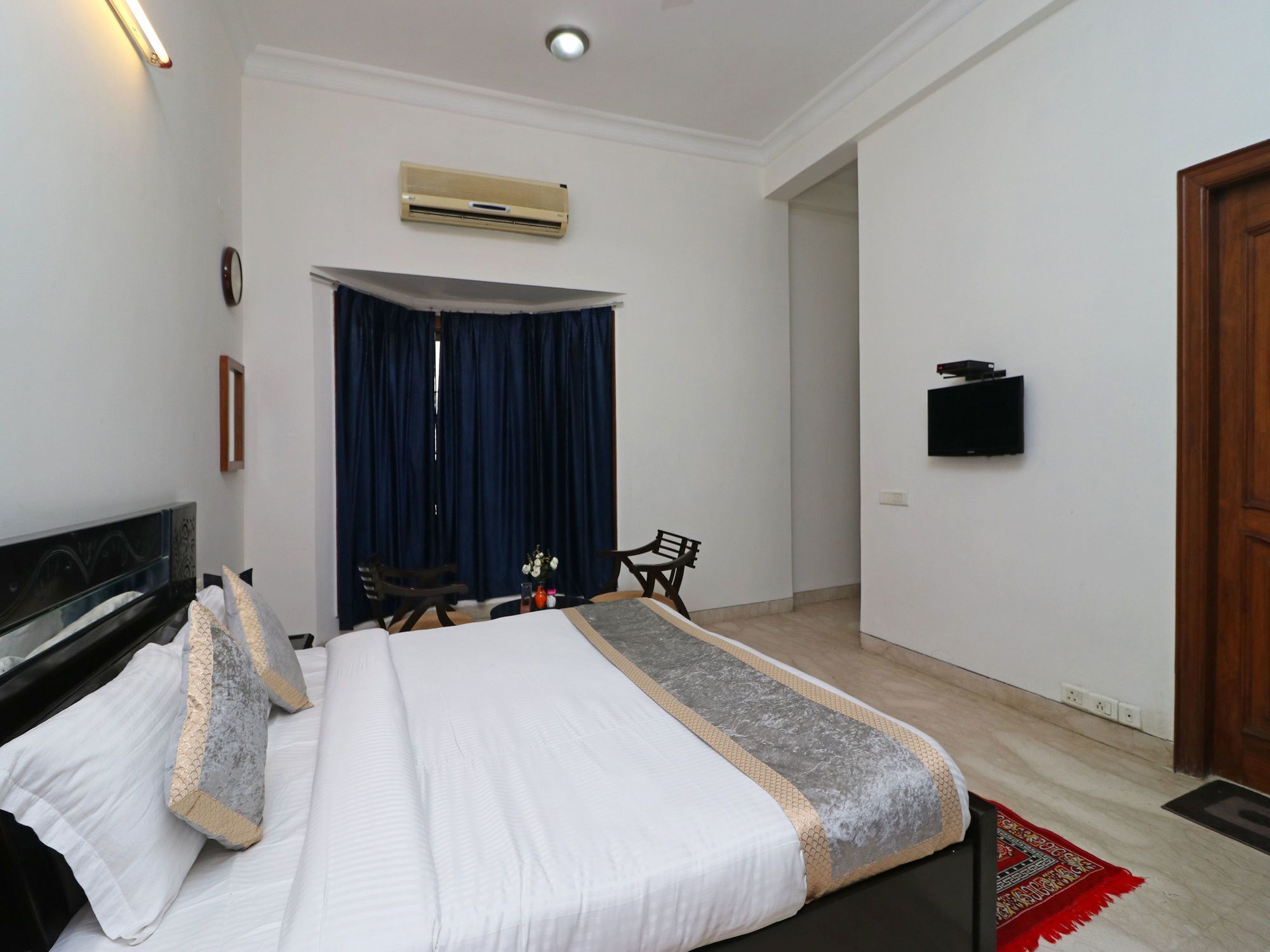 Fabexpress Ashray Hotel Noida Bagian luar foto