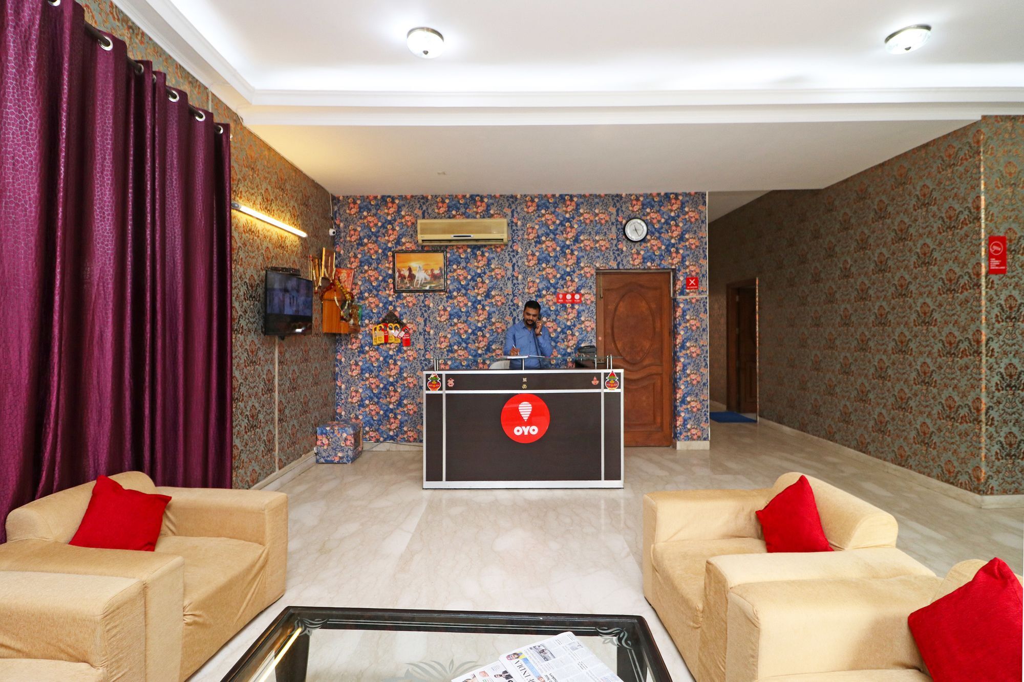 Fabexpress Ashray Hotel Noida Bagian luar foto